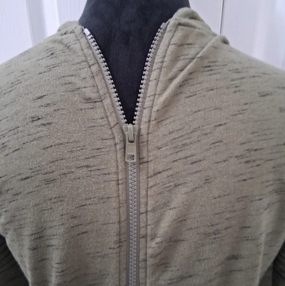 Olive Heathered Lightweight Jacket With Hood   Size L
